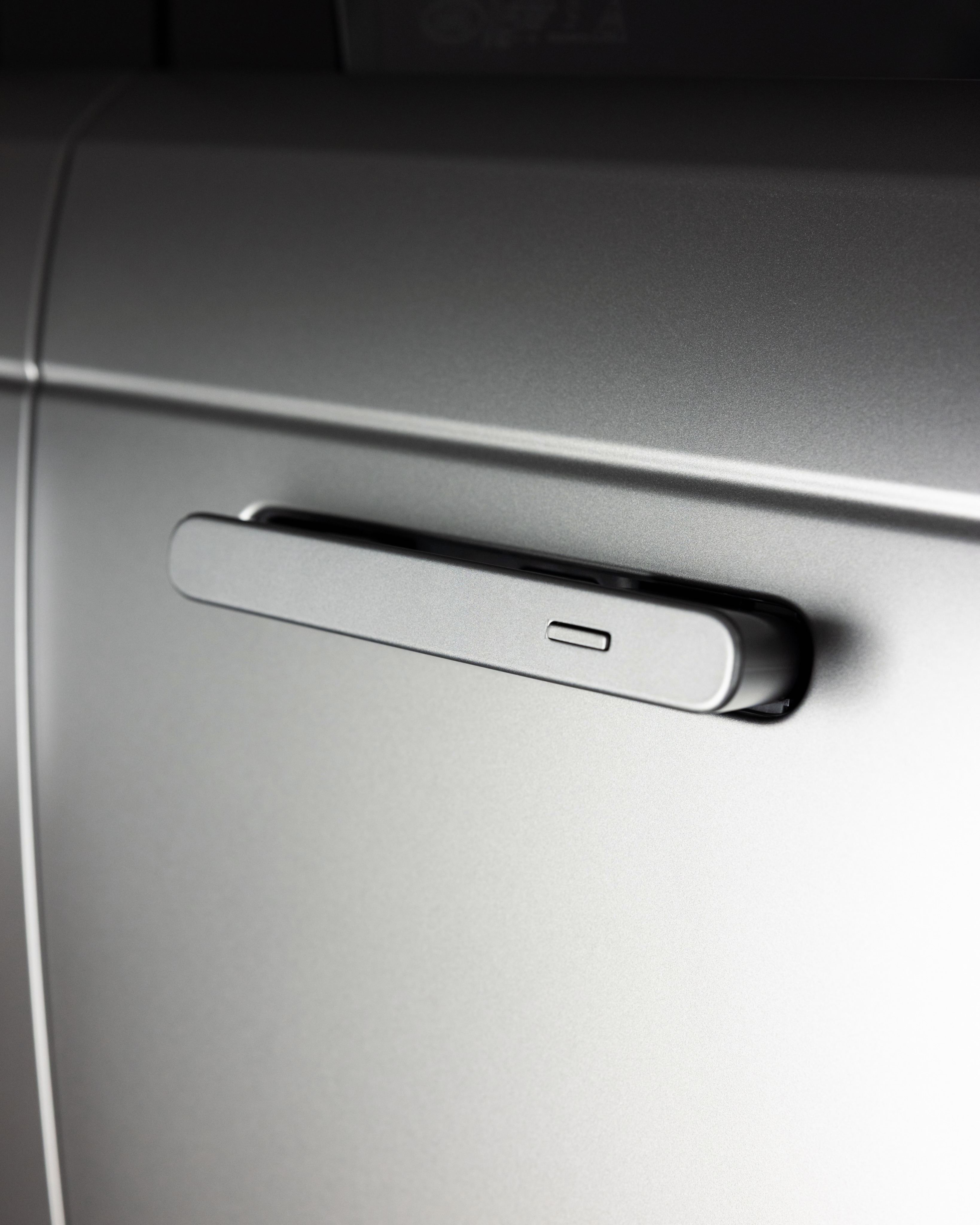 Range Rover Autobiography in factory matte, protected in matte paint protection film by Roadbloc