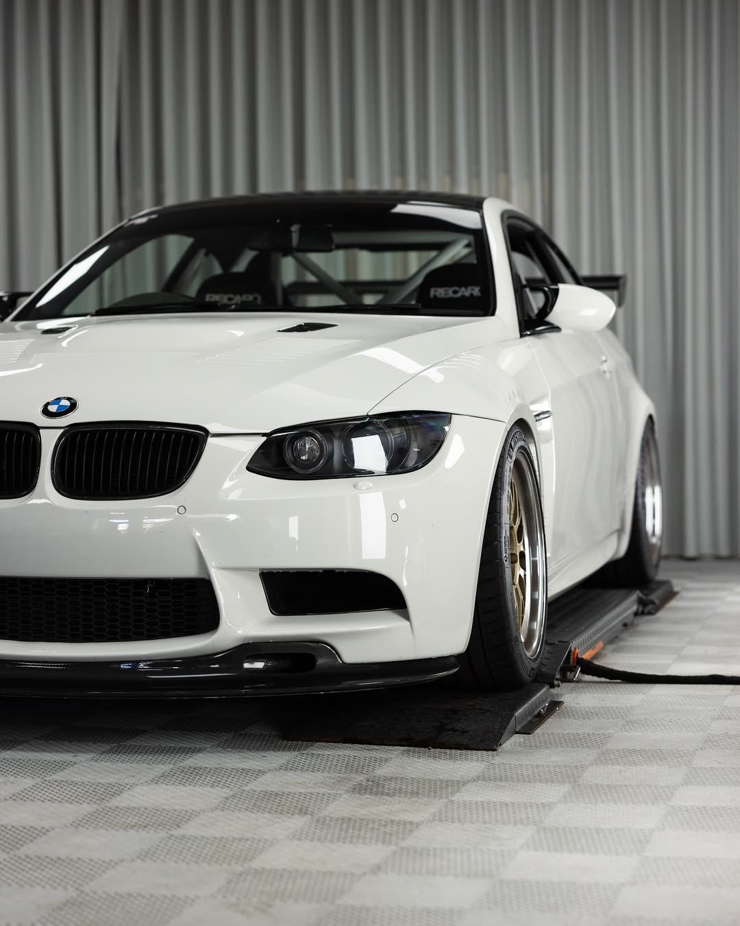 White BMW E92 M3, a track focused build, at Roadbloc