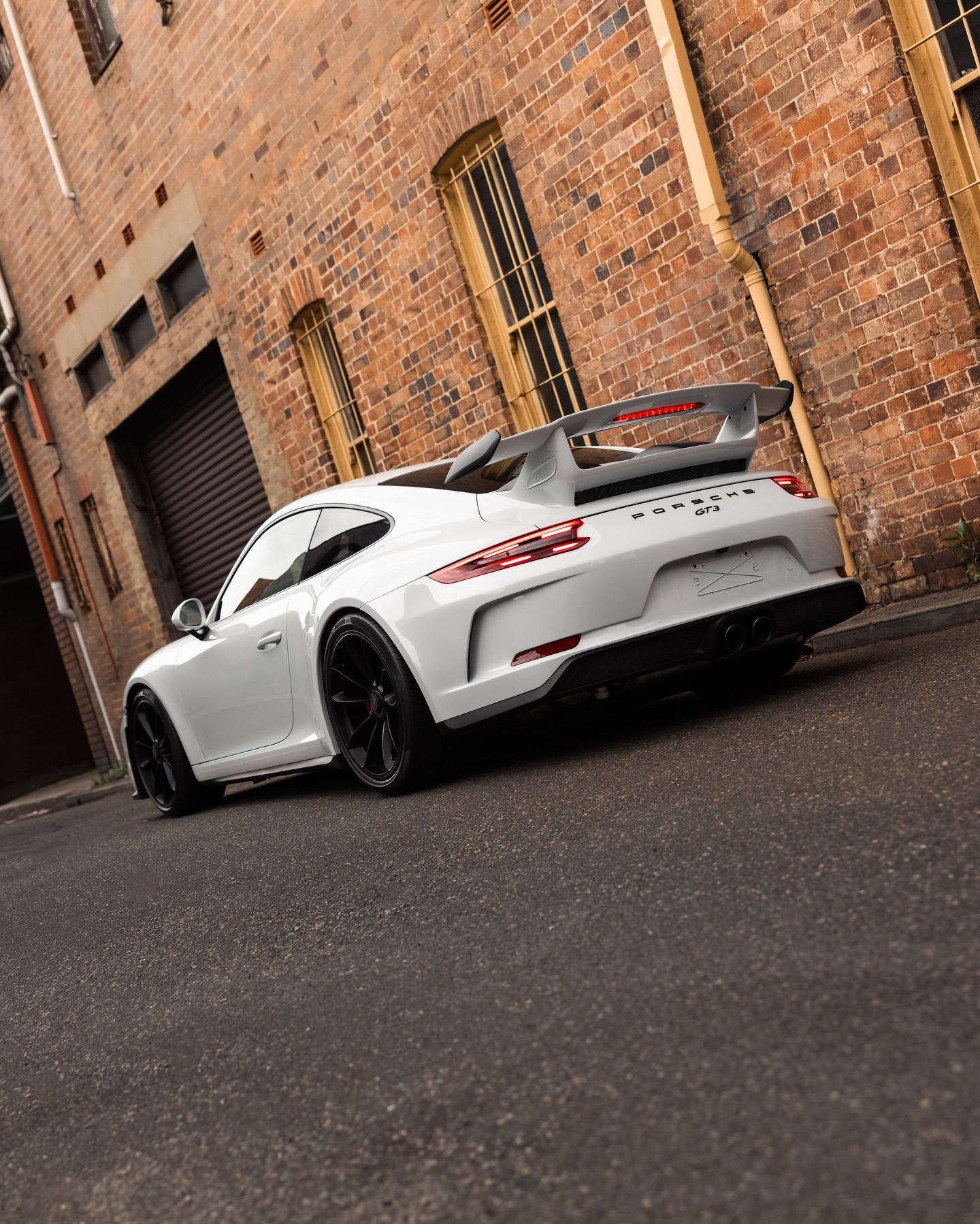 White Porsche 991.2 GT3 protected and ceramic coated by Roadbloc