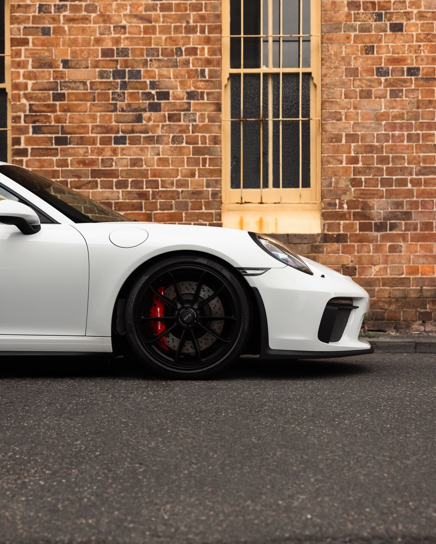 White Porsche 991.2 GT3 protected and ceramic coated by Roadbloc