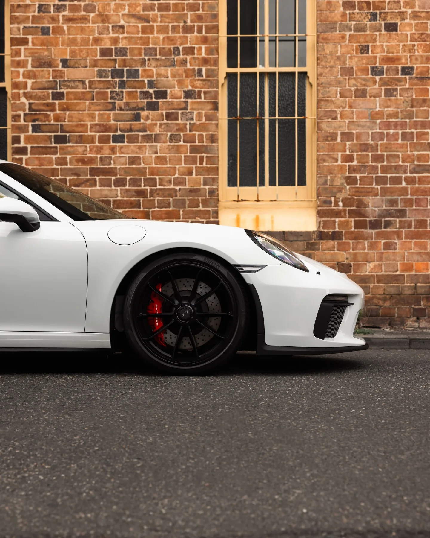White Porsche 991.2 GT3 protected and ceramic coated by Roadbloc