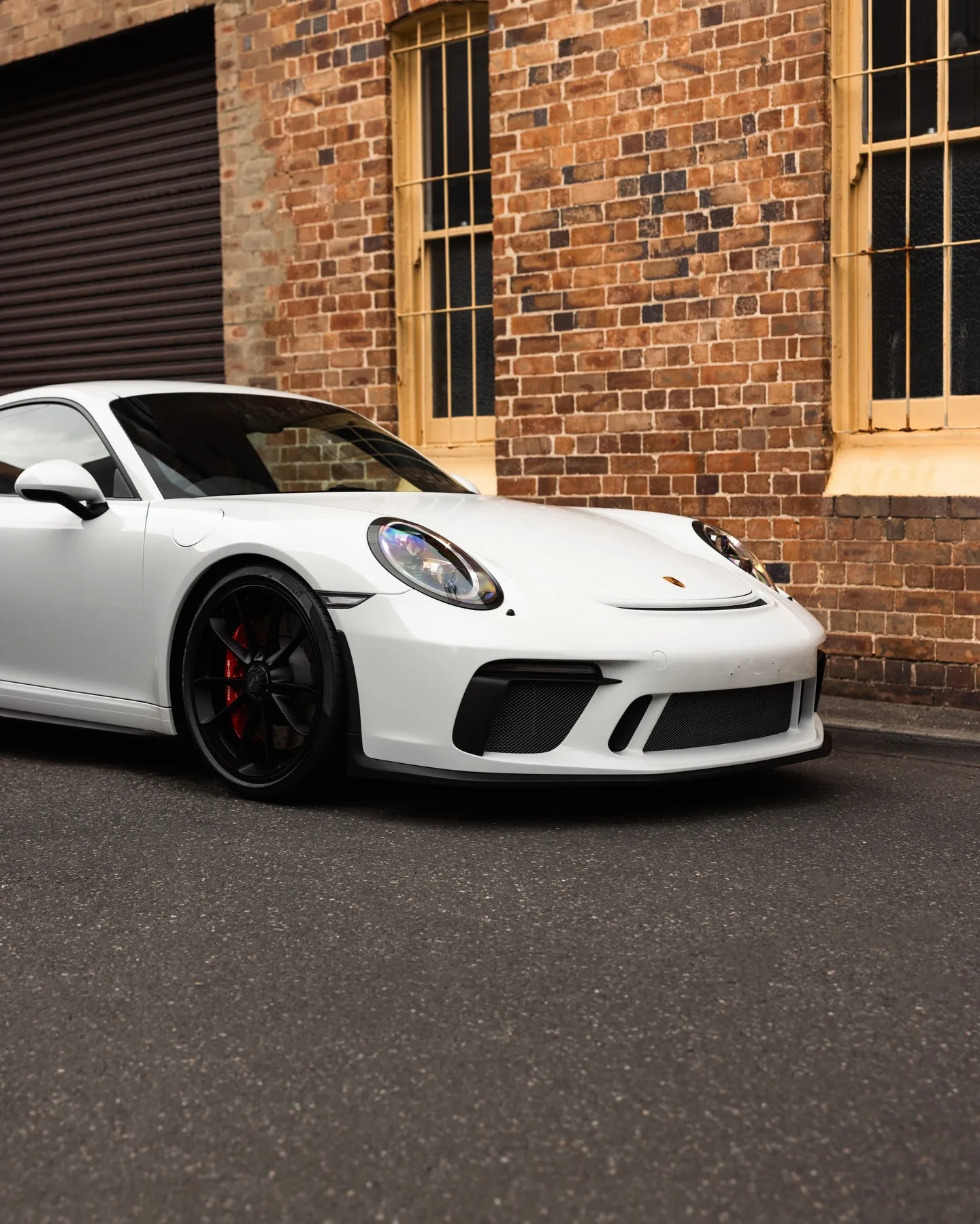 White Porsche 991.2 GT3 protected and ceramic coated by Roadbloc